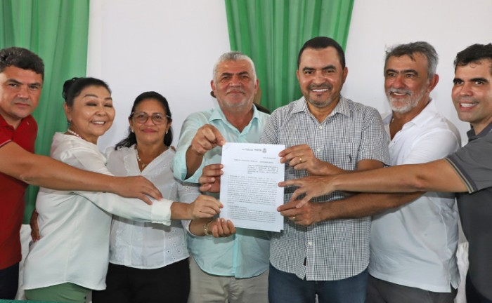 Governador Wanderlei Barbosa anuncia investimento de R$ 1 milhão para a agroindustrialização do pescado em Araguatins